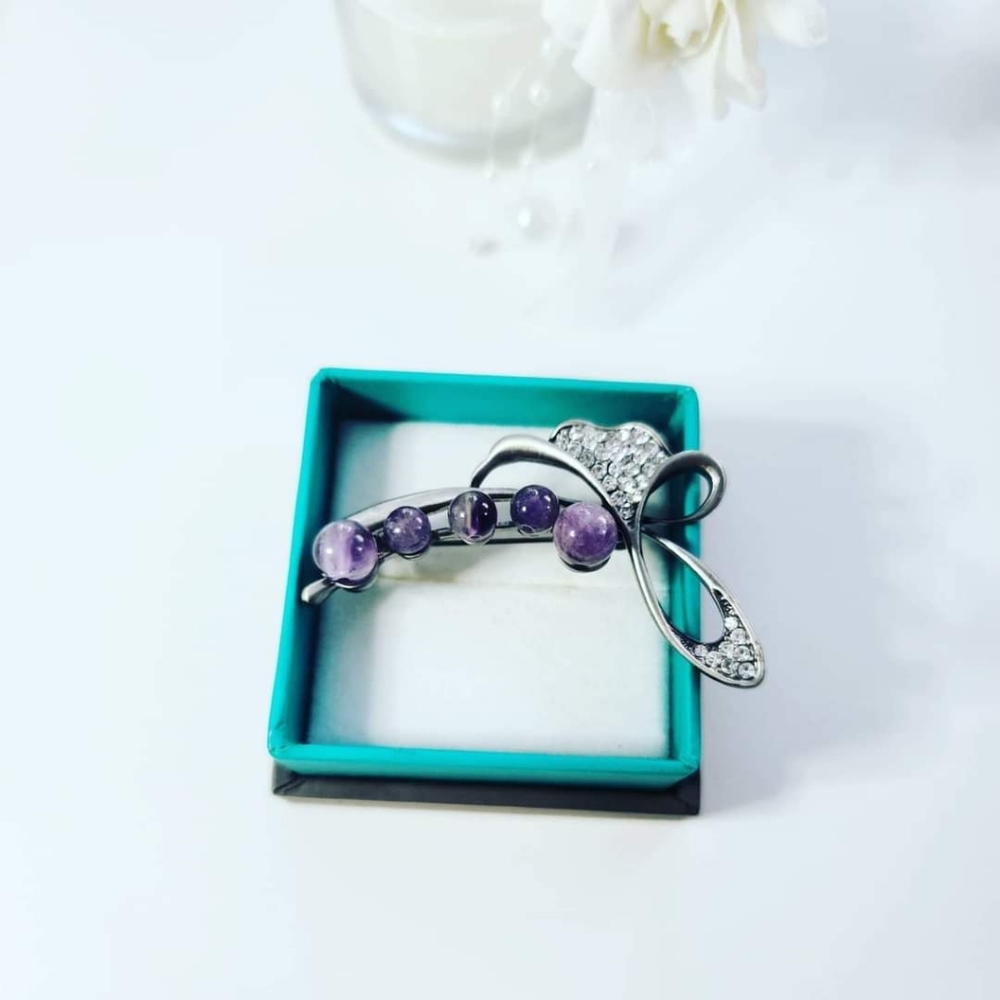 Stylish Amethyst Brooch